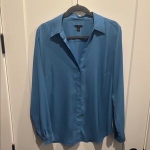 Ann Taylor Essential Button-Up Blouse